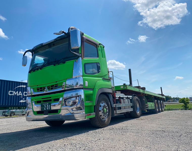 かっこいい大型トレーラーで運行！ のイメージ画像