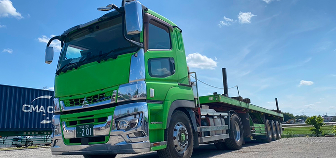 大型トレーラーの画像