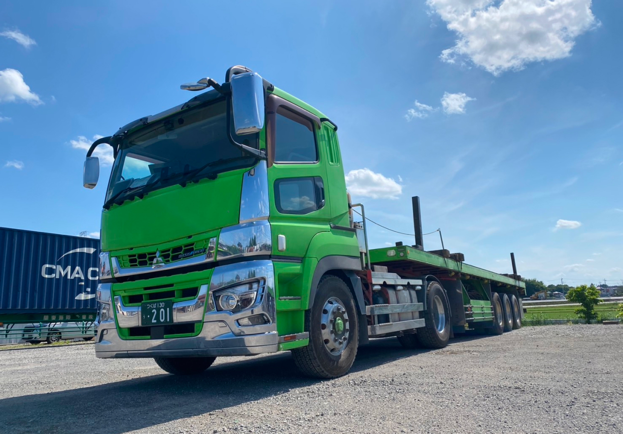 鹿久保運輸のトラックの画像