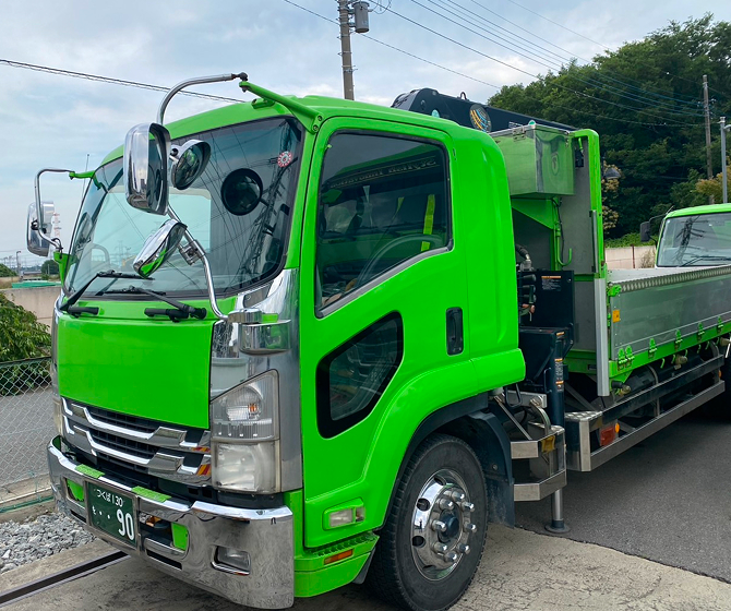 鹿久保運輸のトラックの画像