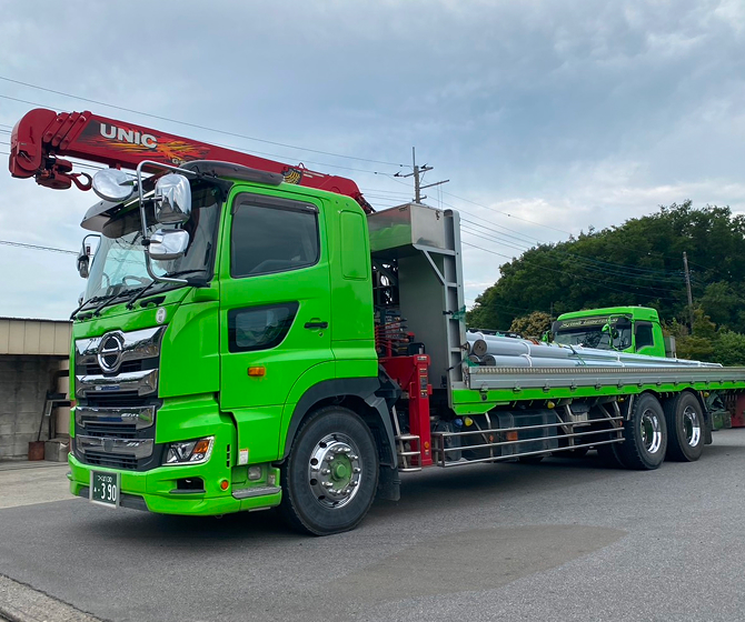 鹿久保運輸のトラックの画像