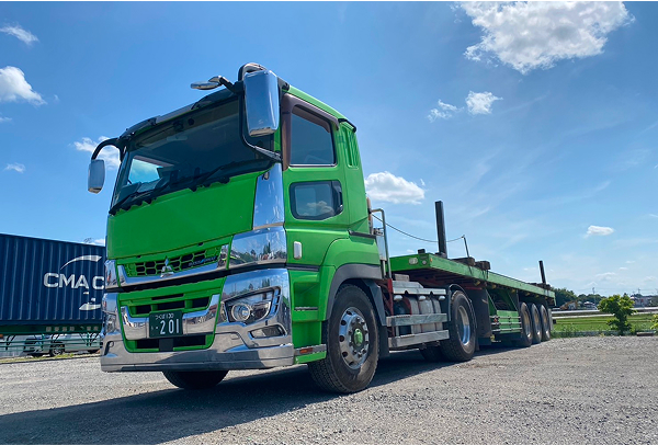 鹿久保運輸のトラック